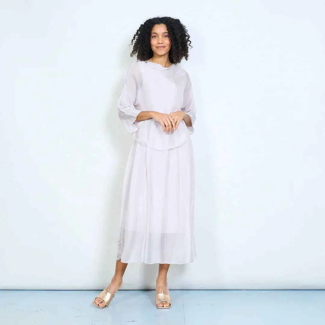 BZNA Kleid  Seidenkleid  Midikleid mit drapiertem Wasserfallausschnitt und fließendem gerafftem Rock oneSize