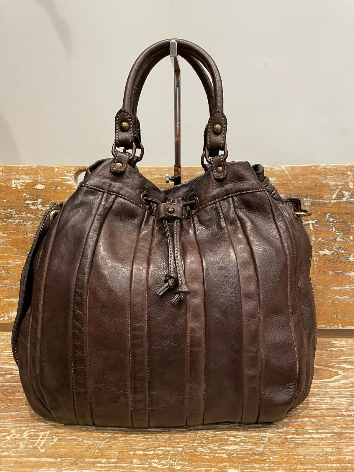 BZNA Bag Thora Braun Italy Designer Damen Handtasche Schultertasche Tasche