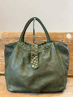 Load image into Gallery viewer, BZNA Bag Livia Grün Italy Designer Damen Handtasche Schultertasche Tasche
