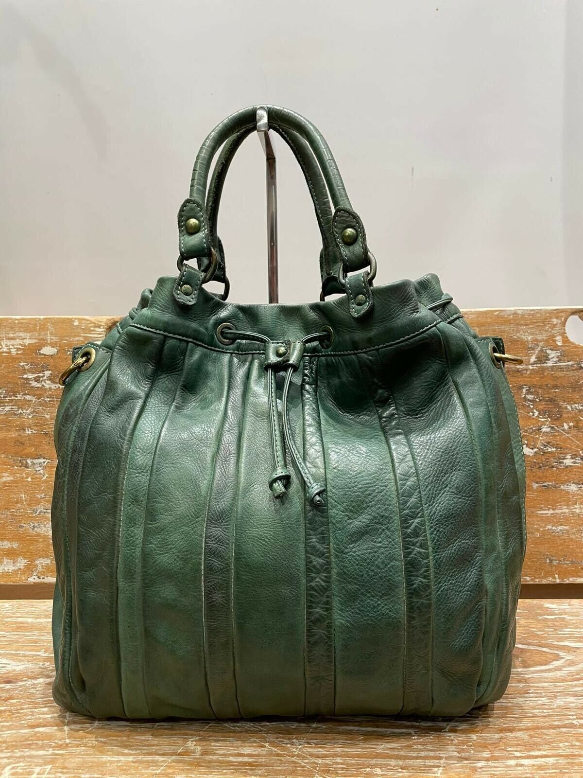 BZNA Bag Thora Grün Italy Designer Damen Handtasche Schultertasche Tasche