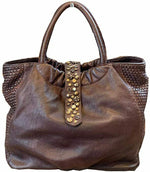 Load image into Gallery viewer, BZNA Bag Livia Braun Italy Designer Damen Handtasche Schultertasche Tasche
